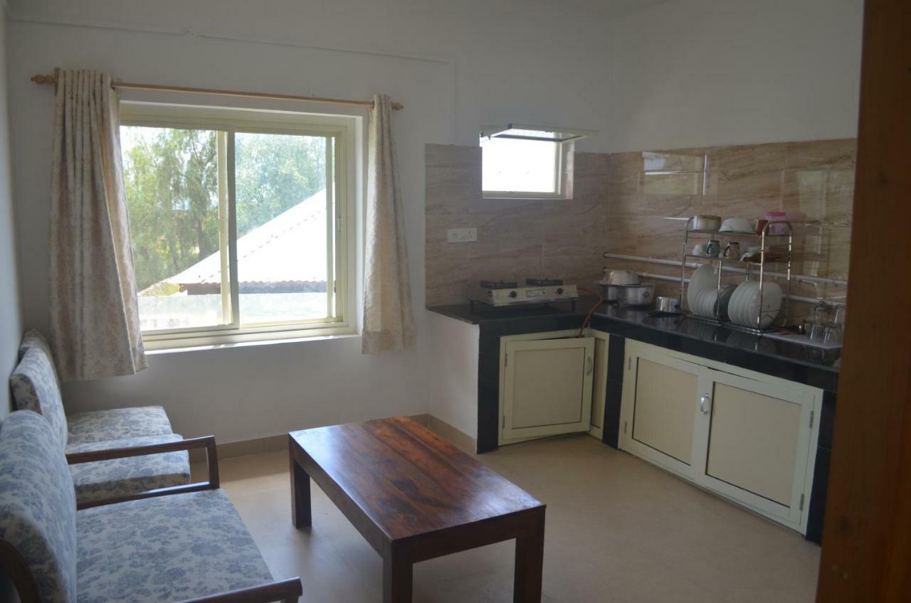 Zhim Zhim Guest House Bīr エクステリア 写真